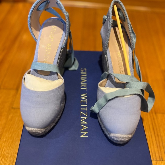 Stuart Weitzman blue wedge sandals. Brand new with a box. Size 38.5 - Picture 3 of 3